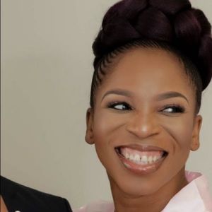 Meet your Posher, Anapaula